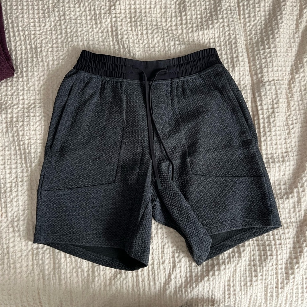 Lululemon Athletica Men's Black Textured Shorts